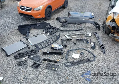 2015 Jeep Grand Cherokee Limited z USA, uszkodzony, nr VIN 1C4RJFBG8FC644838